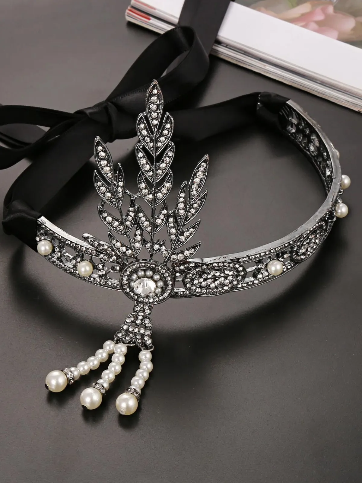 Hot Retro Stage Black 1920s Leaf Flapper Headband