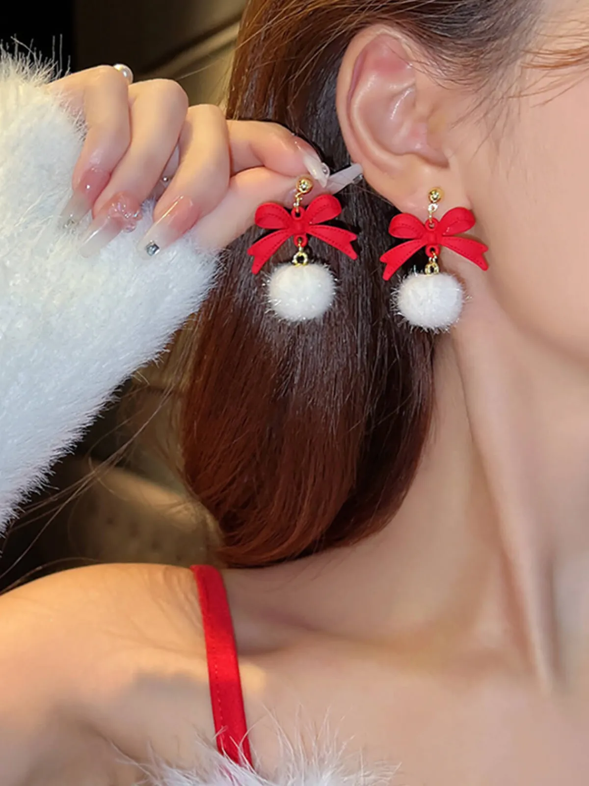 Hot Retro Stage Christmas Red Bow White Plush Ball Earrings
