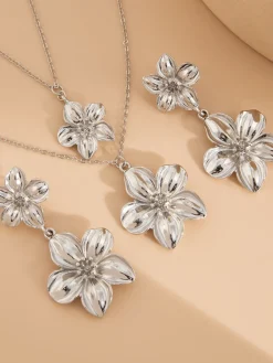 Online Retro Stage Floral Double Clavicle Necklace & Earrings Set