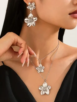 Online Retro Stage Floral Double Clavicle Necklace & Earrings Set