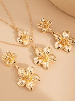 Online Retro Stage Floral Double Clavicle Necklace & Earrings Set