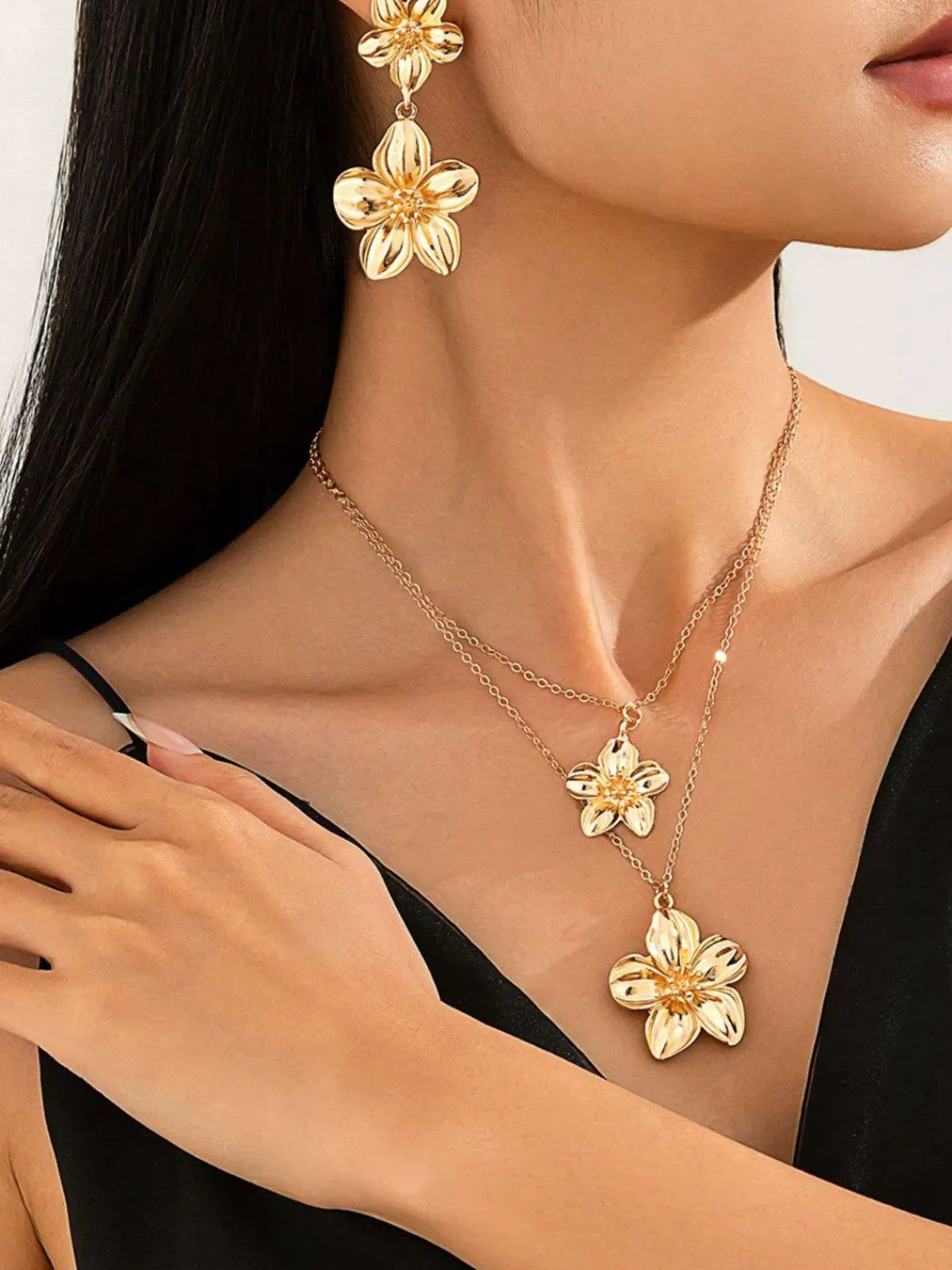 Online Retro Stage Floral Double Clavicle Necklace & Earrings Set