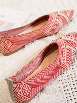 Hot Retro Stage Knitted Jacquard Pointed Flat Shoes