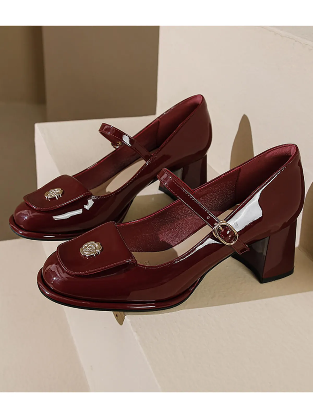New Retro Stage Patent Leather Mary Jane Thick Heel Shoes