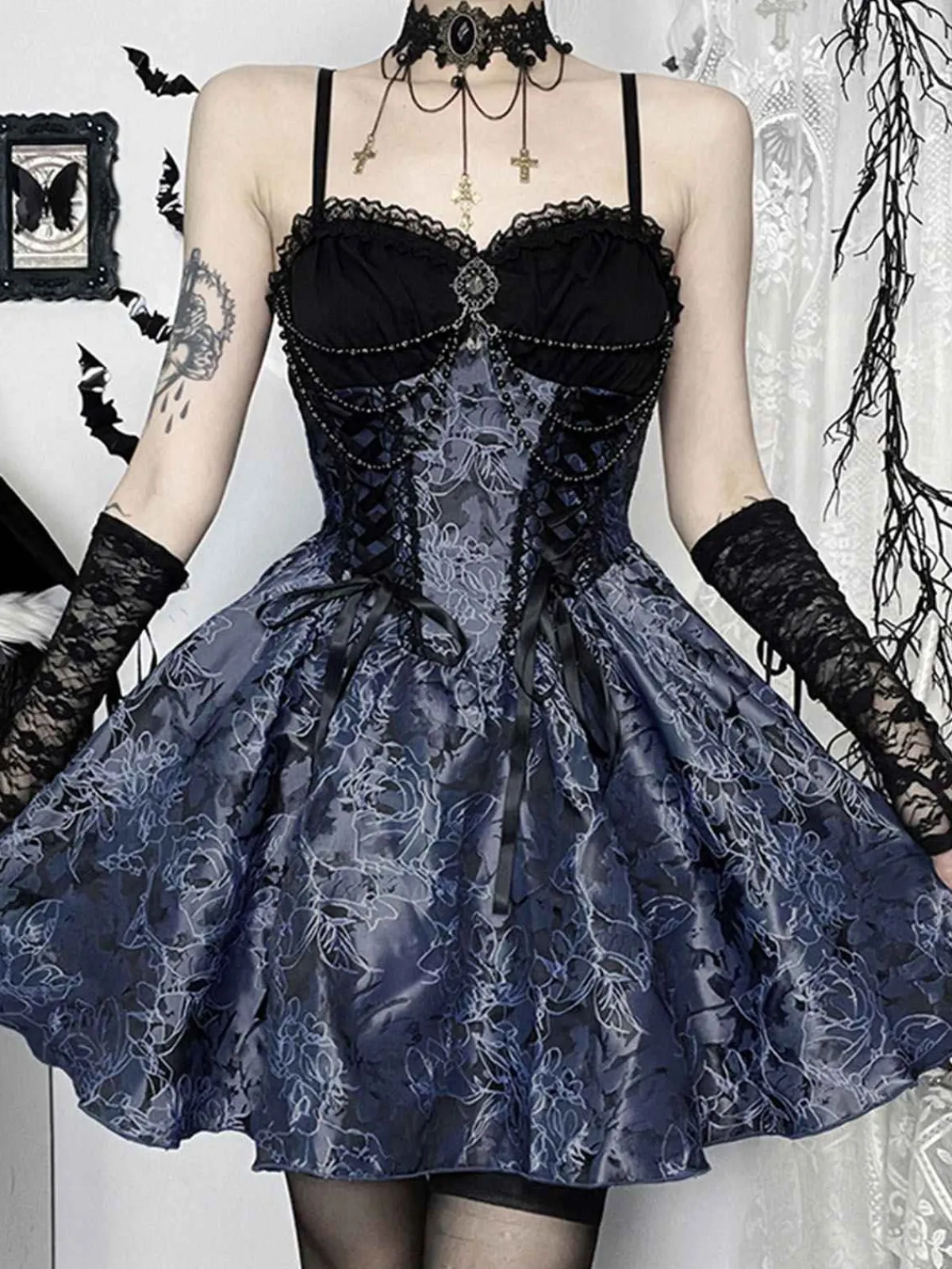 Fashion Retro Stage 2PCS 1980s Gothic Cape Cardigan & Floral Embroidered Dress Black & Blue