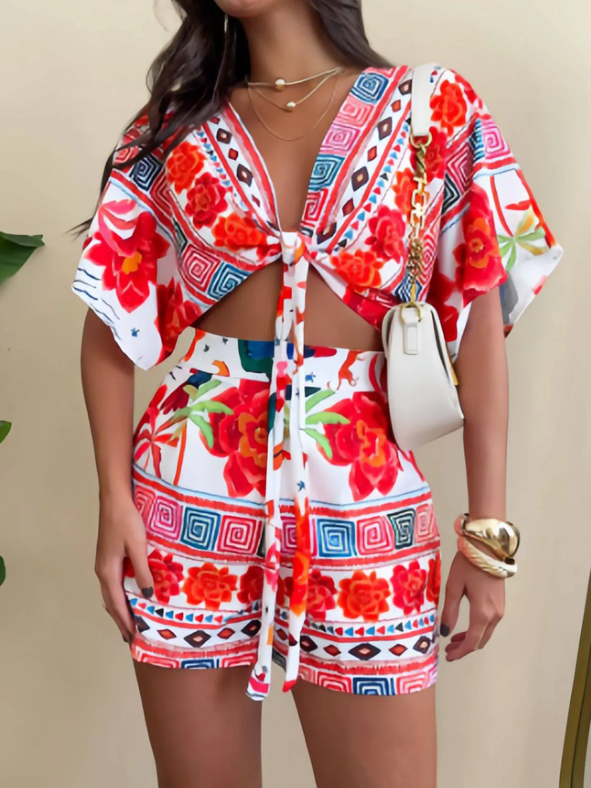 New Retro Stage 2PCS 1970s Boho Floral Chest Tie Top & Shorts Red