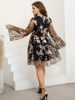Clearance Retro Stage [Plus Size] 1960s Christmas V-Neck Embroidered Bronzing Dress Black