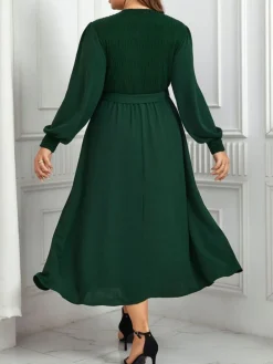 Hot Retro Stage [Plus Size] 1940s V-Neck Solid Belted Dress Green