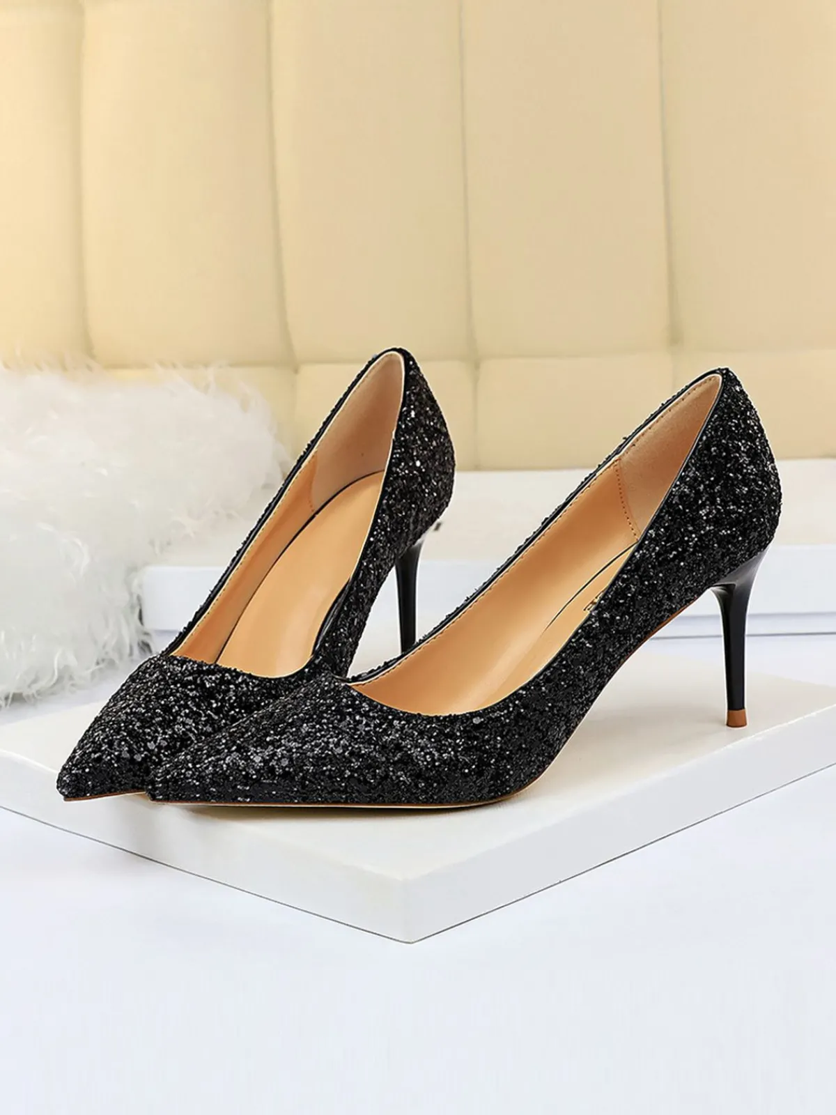 Outlet Retro Stage Pointed Toe Sequins Glitter High Heels Shoes