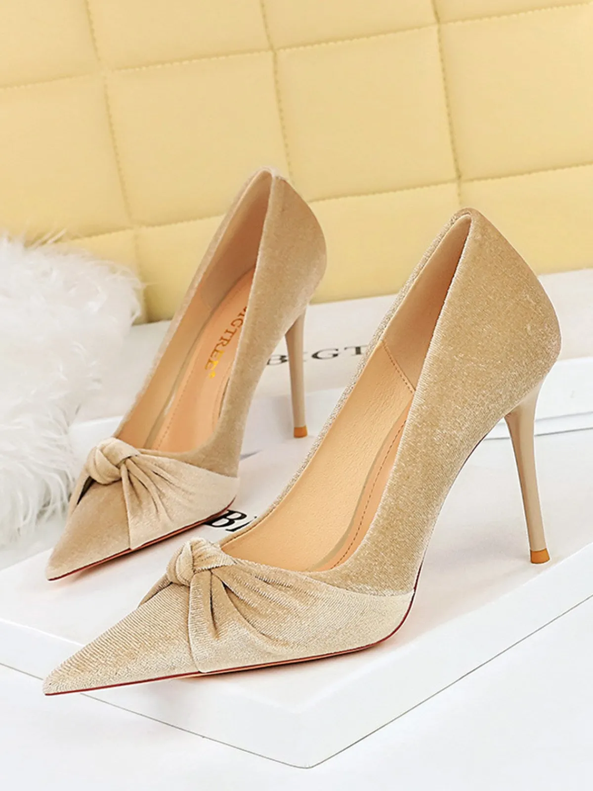 New Retro Stage Pointed Toe Velvet Stiletto Heels Shoes