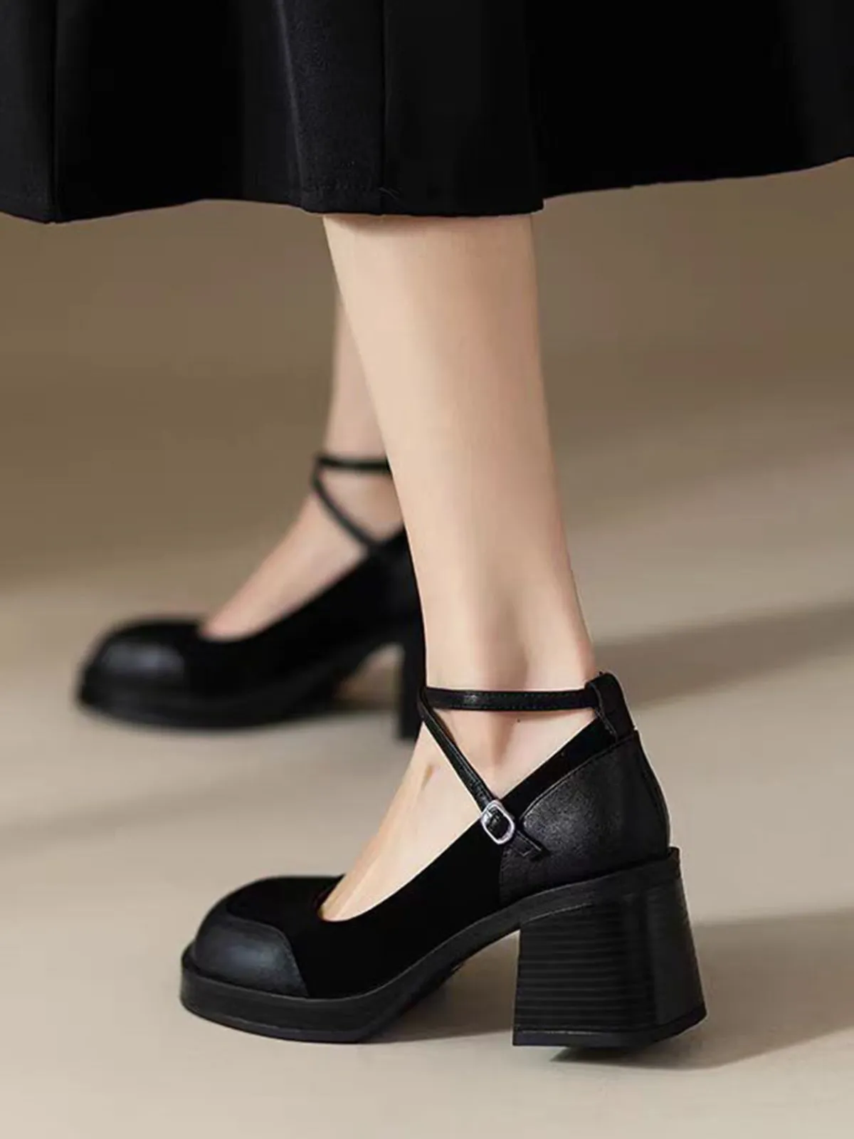 Online Retro Stage PU Leather Patchwork Square Toe Chunky Heels