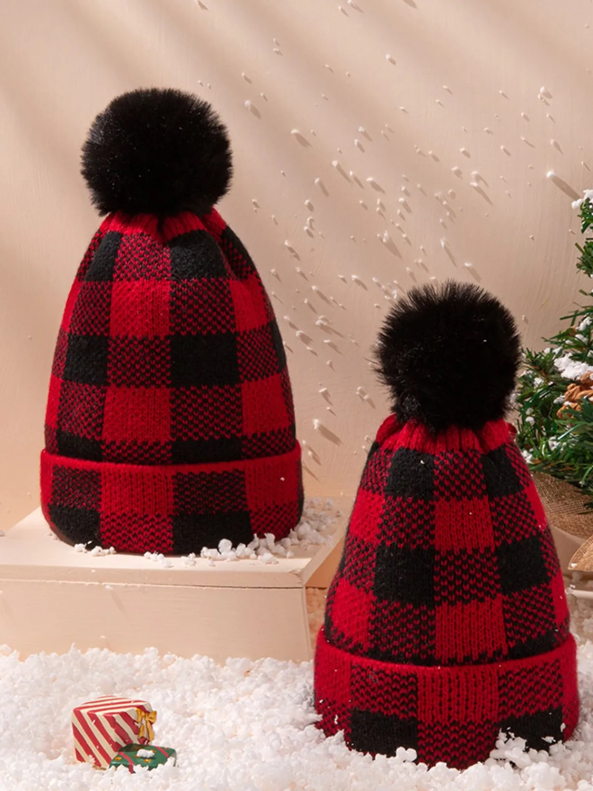 Hot Retro Stage Red & Black Plaid Hairball Knitted Child Hat