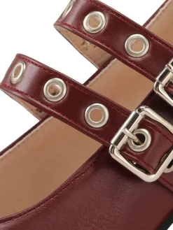 Hot Retro Stage Retro Buckle High Heels Red