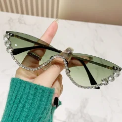 Fashion Retro Stage Retro Rhinestoned Cat Eye Sunglasses