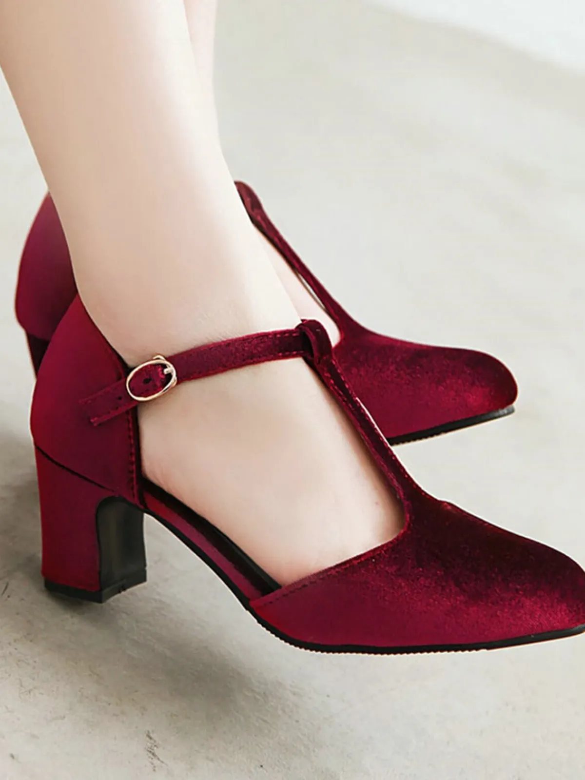 New Retro Stage Retro T-Strap Mary Jane High Heel Shoes