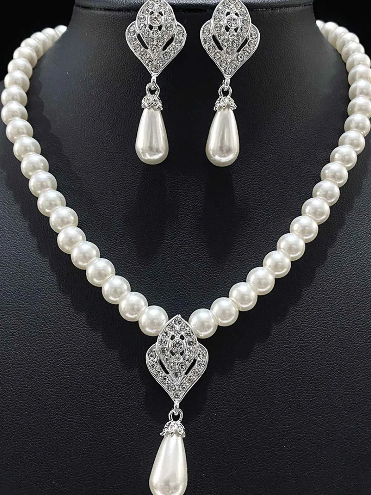 Sale Retro Stage Rhinestoned Imitation Pearl Necklace & Earrings Set