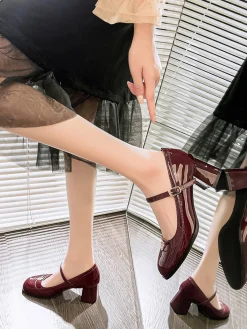 Fashion Retro Stage Round Toe Patent Leather Mid-Heeled Shoes