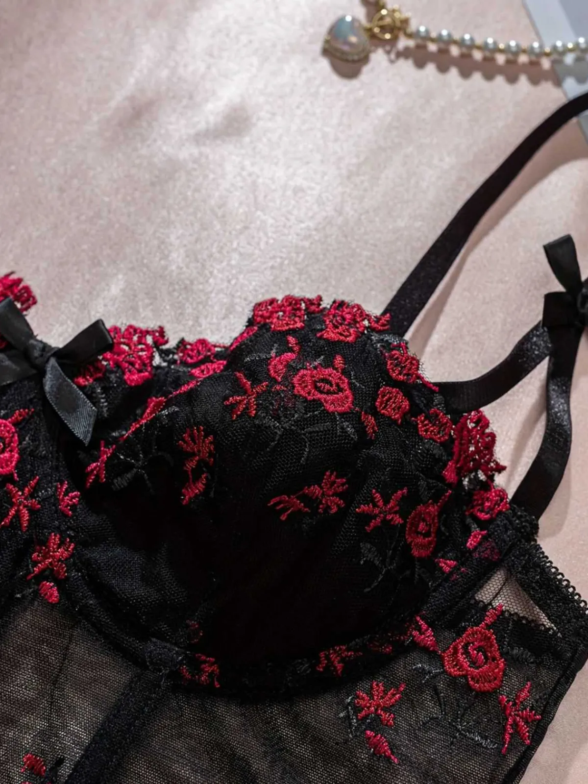 Online Retro Stage 1960s Floral Embroidered Bow Underwire Lingerie