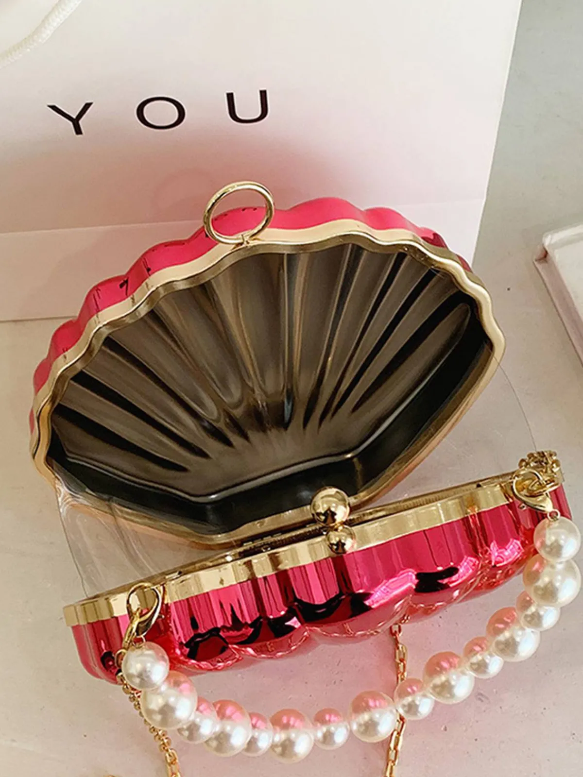 Hot Retro Stage Solid Pearl Metal Shell Bag