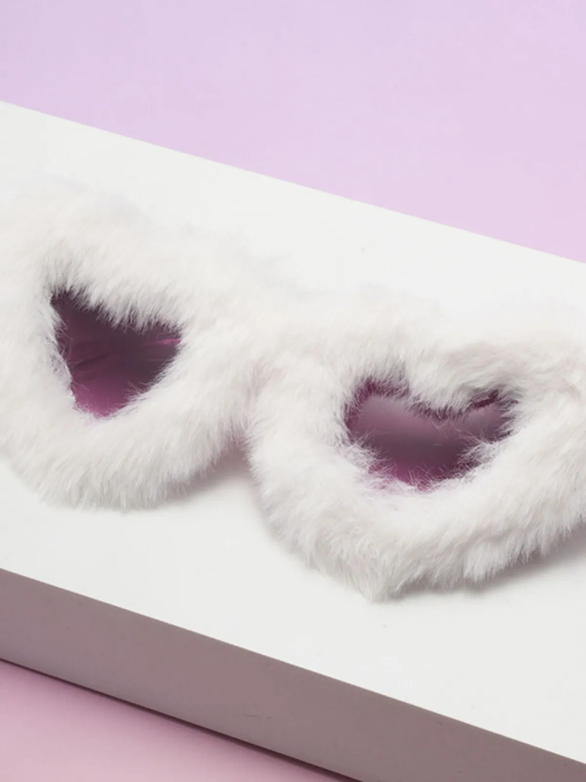 Discount Retro Stage Solid Plush Heart Frame Sunglasses