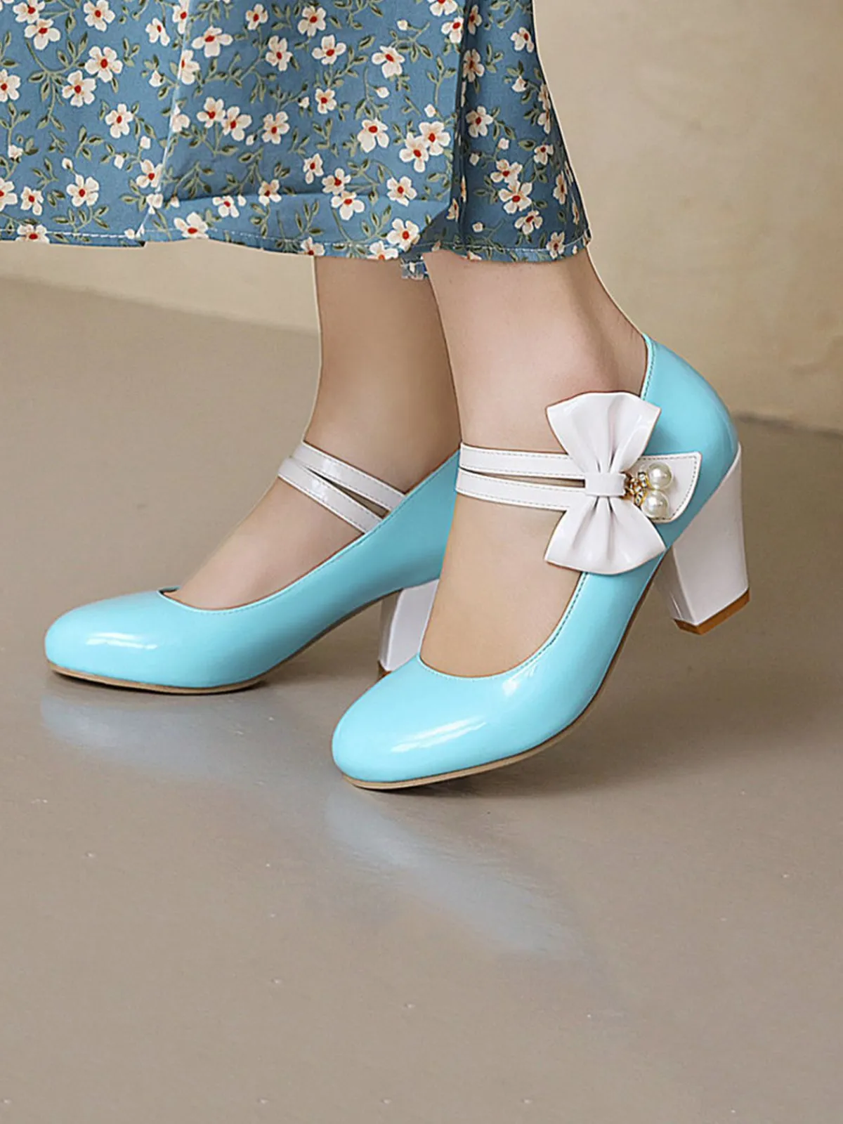 Discount Retro Stage Straps Bowknot High Heels Shoes