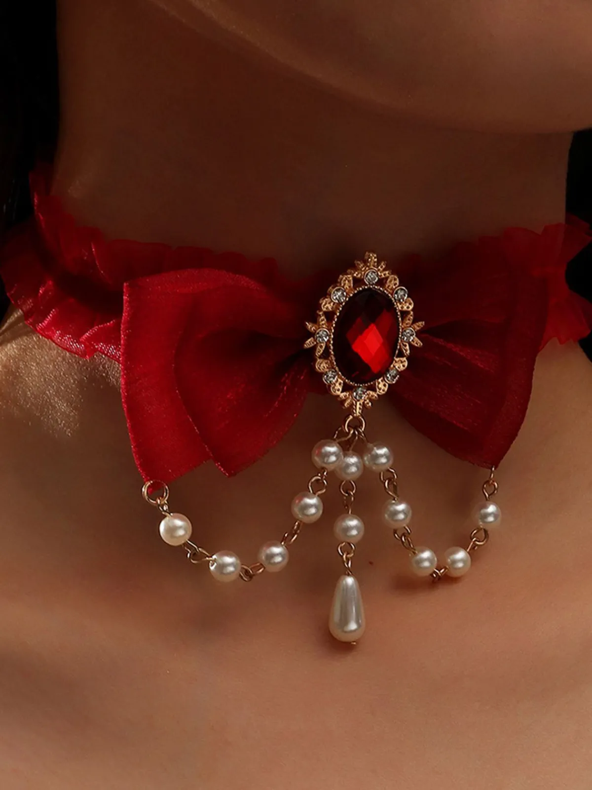 Online Retro Stage Vintage Bow Halloween Pearl Gemstone Necklace