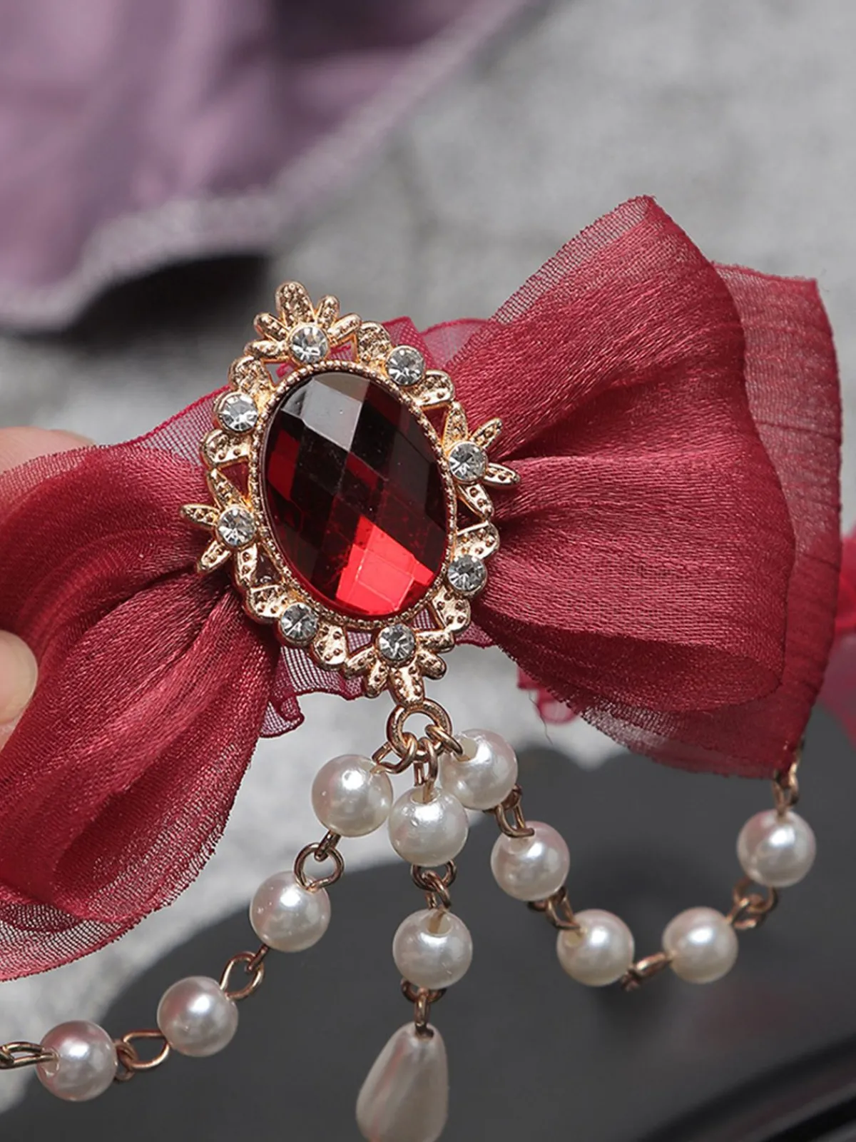 Online Retro Stage Vintage Bow Halloween Pearl Gemstone Necklace