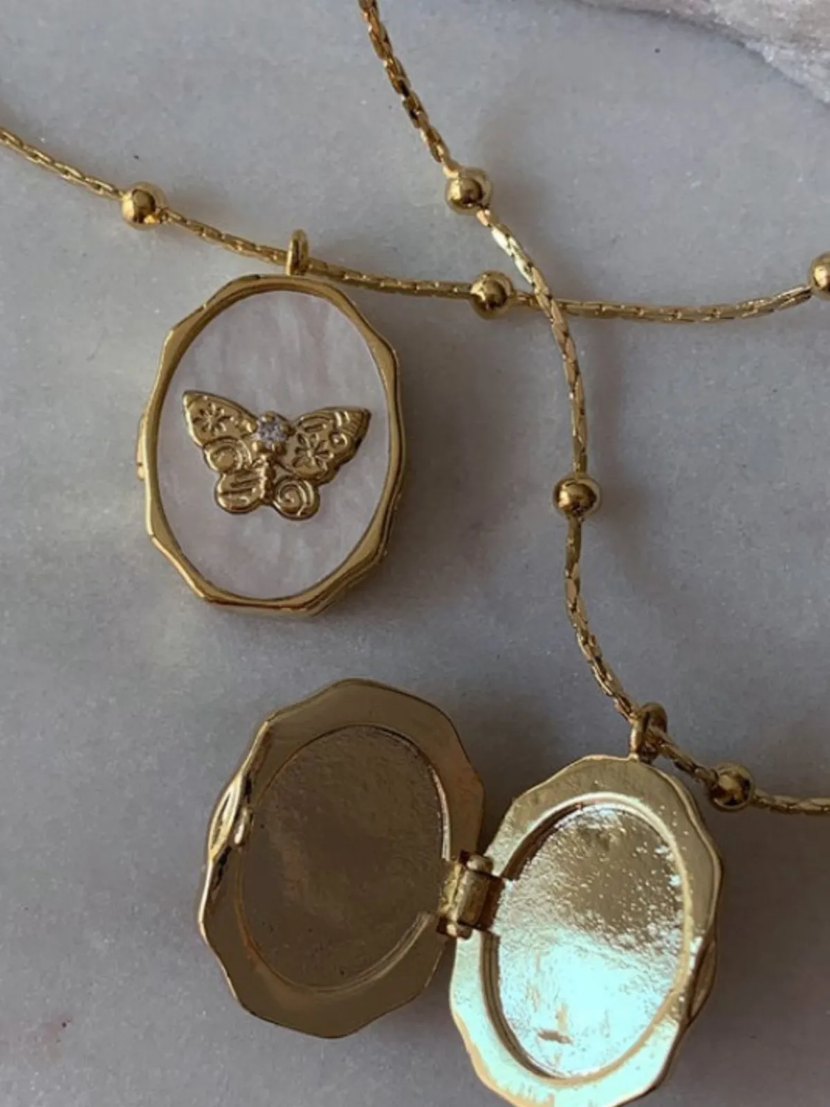 Discount Retro Stage Vintage Butterfly Photo Frame Pendant Necklace