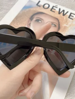 Outlet Retro Stage Vintage Curved Heart Frame Sunglasses
