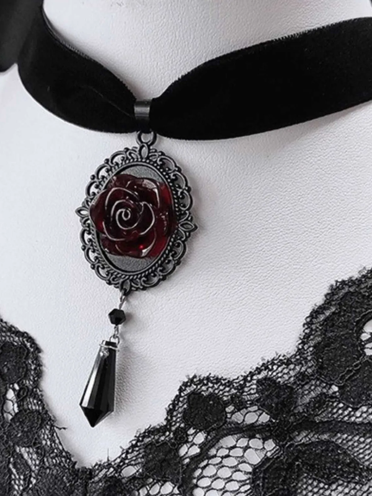 New Retro Stage Vintage Dark Rose Victorian Gothic Necklace