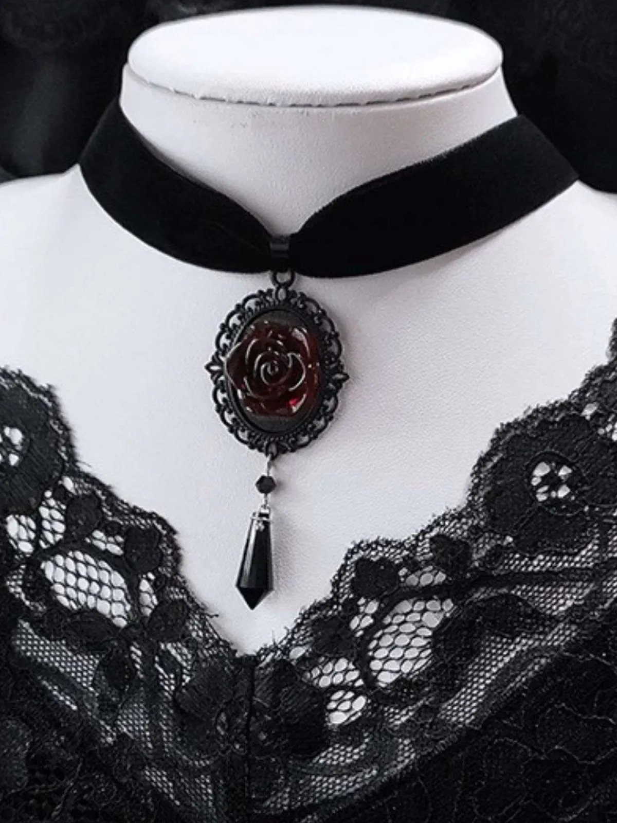 New Retro Stage Vintage Dark Rose Victorian Gothic Necklace