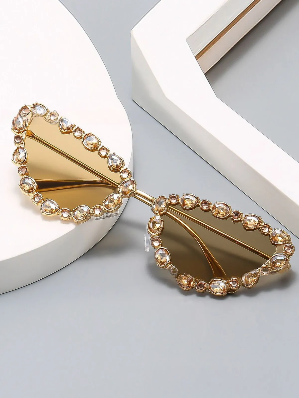 Clearance Retro Stage Vintage Diamond Cat Eye Sunglasses