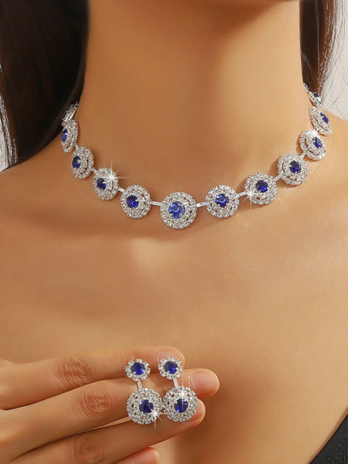 Sale Retro Stage Vintage Diamond Necklace Earrings Set