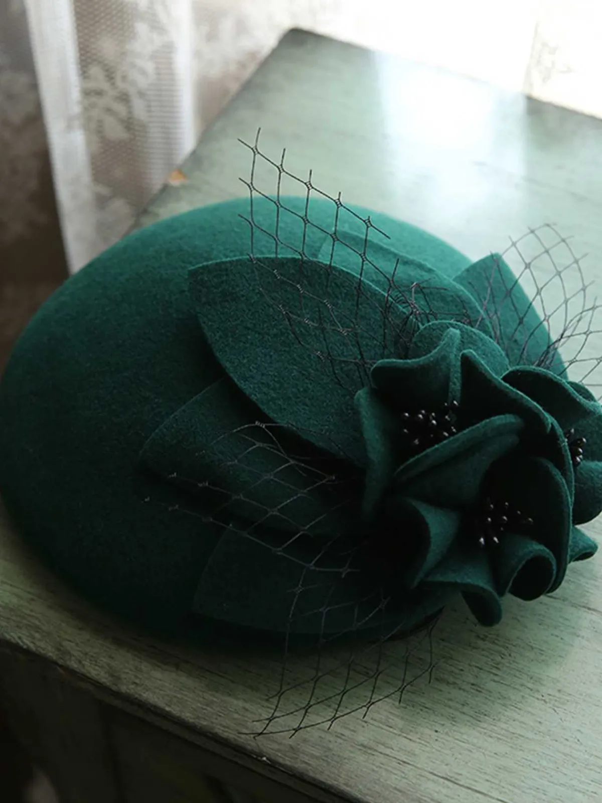 Outlet Retro Stage Vintage Floral Decor Mesh Woolen Hat