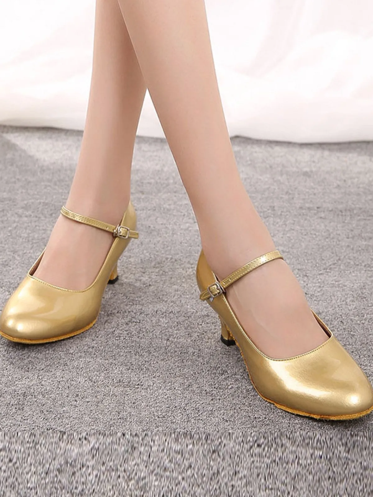 Best Retro Stage Vintage Mid High Heel Shoes