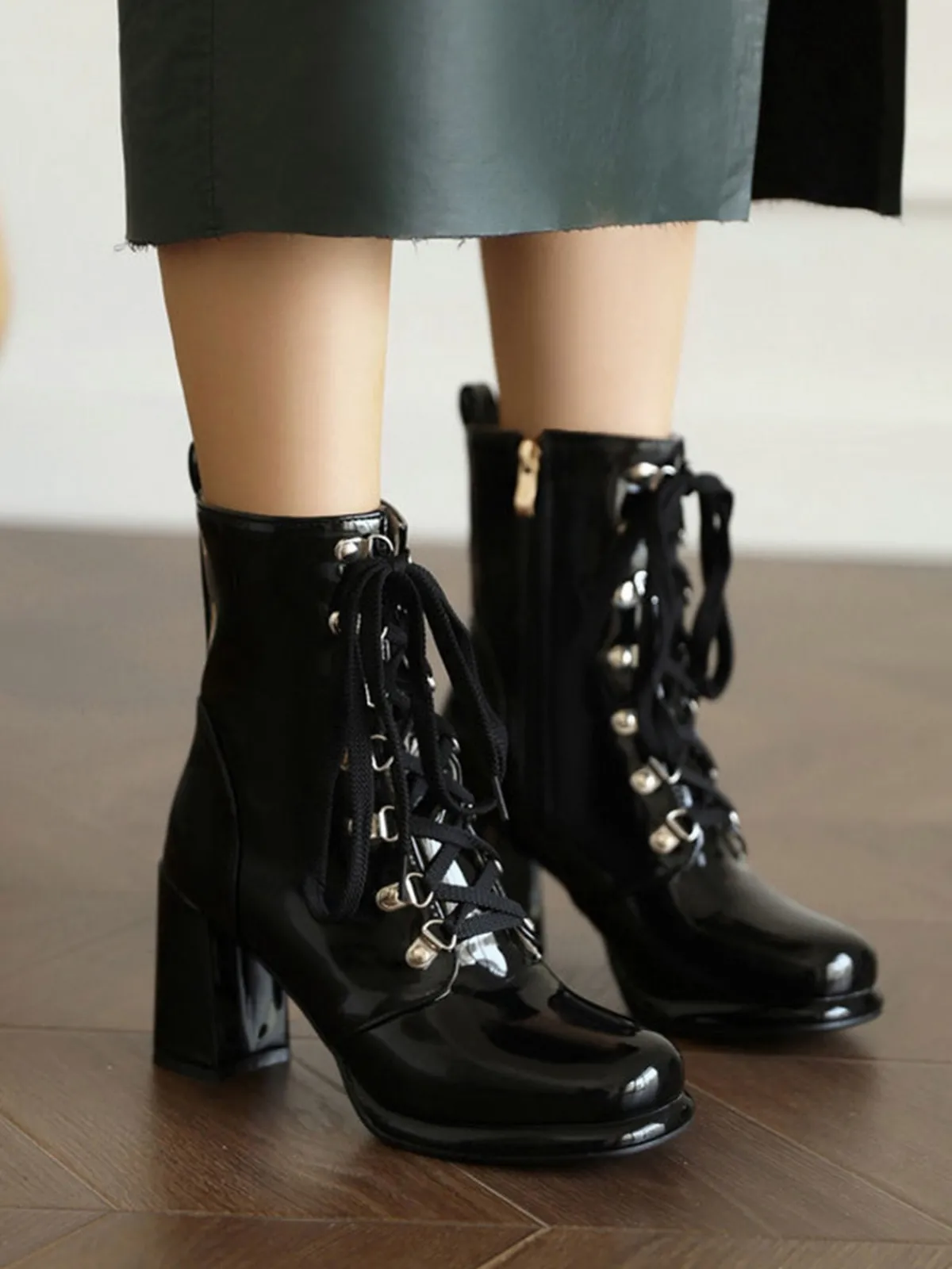 Best Retro Stage Vintage Patent Leather Lace-Up High Heel Boots