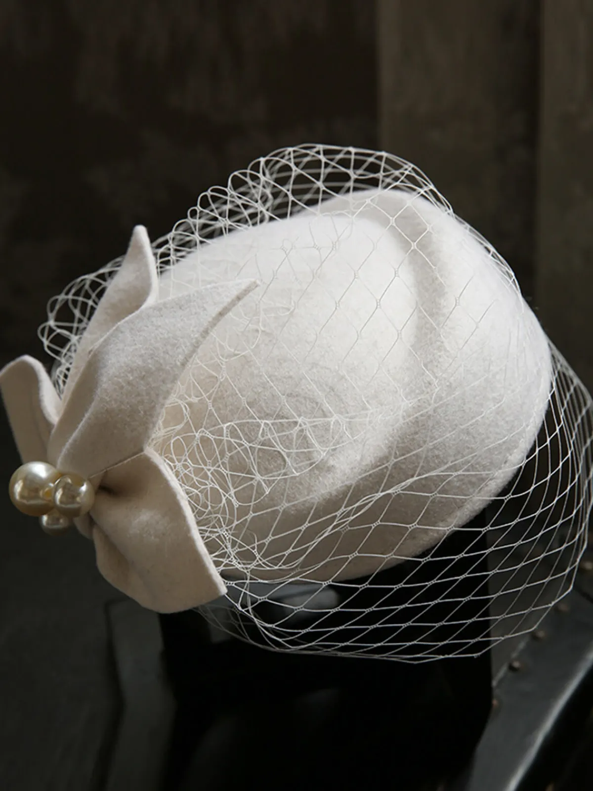 Sale Retro Stage Vintage Pearl Decor Mesh Berets Woolen Hat