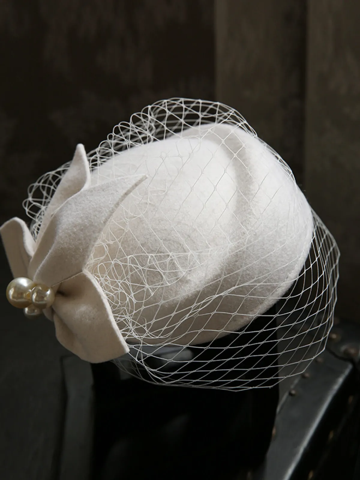 Sale Retro Stage Vintage Pearl Decor Mesh Berets Woolen Hat
