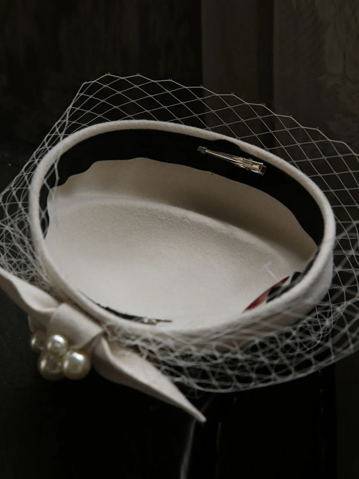 Fashion Retro Stage Vintage Pearl Decor Mesh Berets Woolen Hat