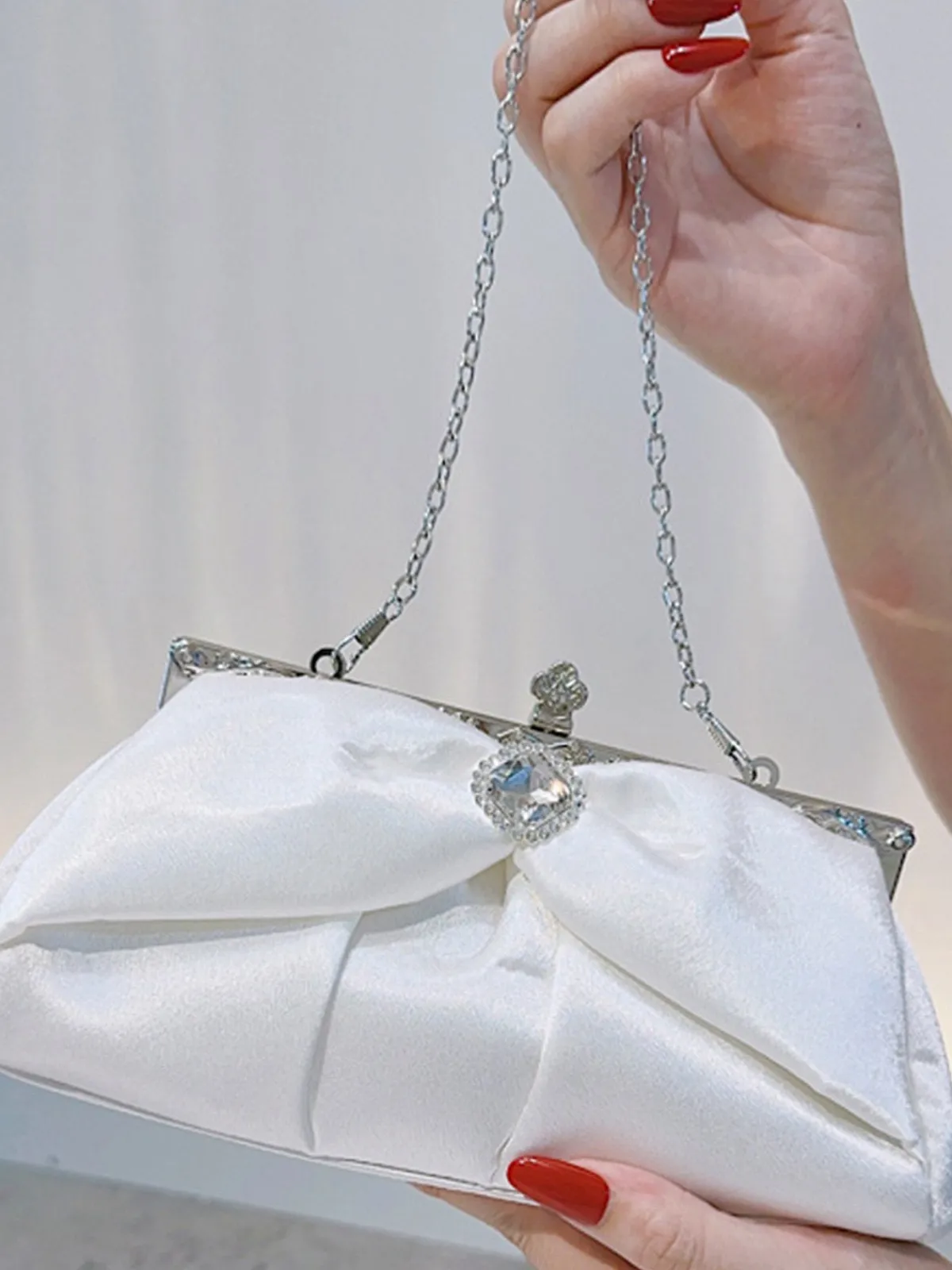 Clearance Retro Stage Vintage White Pleated Evening Clutch Bag