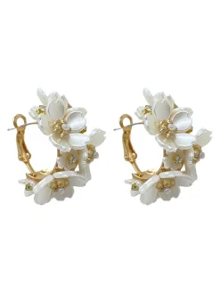 Online Retro Stage White 3D-Flower Pearl Earrings